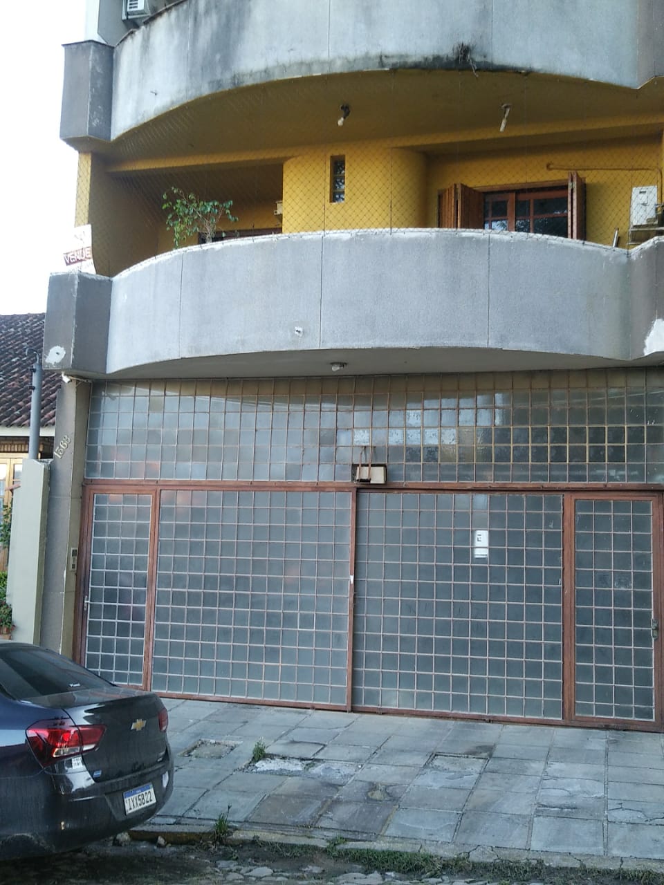 Greice Porto Negócios Imobiliários - Bagé- Excelente apartamento central amplo e com churrasqueira