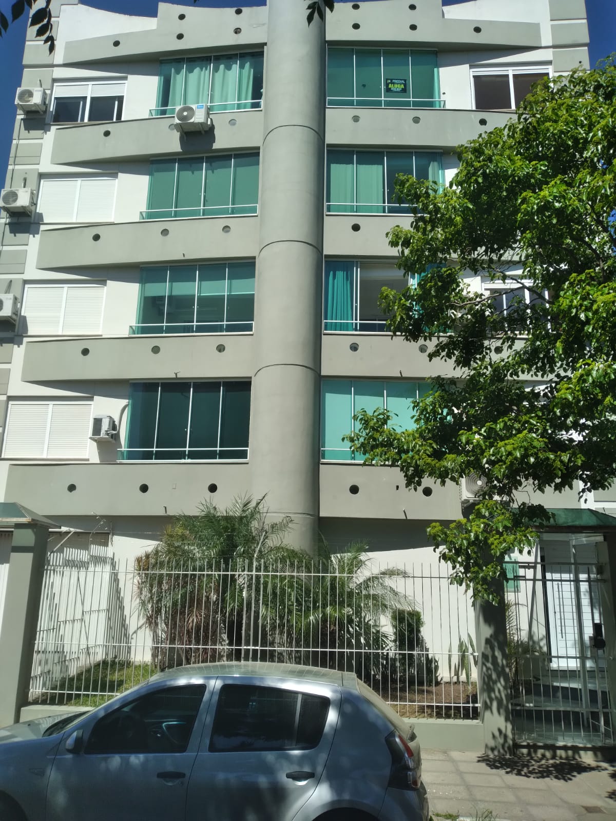 Greice Porto Negócios Imobiliários - Bagé- Excelete apartamento no Residencial Varadero com 02 dormitórios sendo 01 suíte.