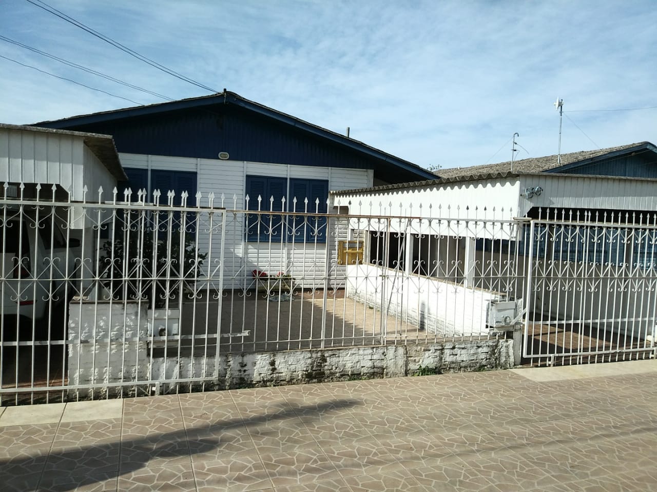 Greice Porto Negócios Imobiliários - Bagé - Imóvel amplo com 03 dormitórios